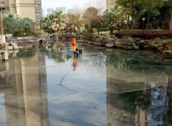 田东景观池淤泥清理